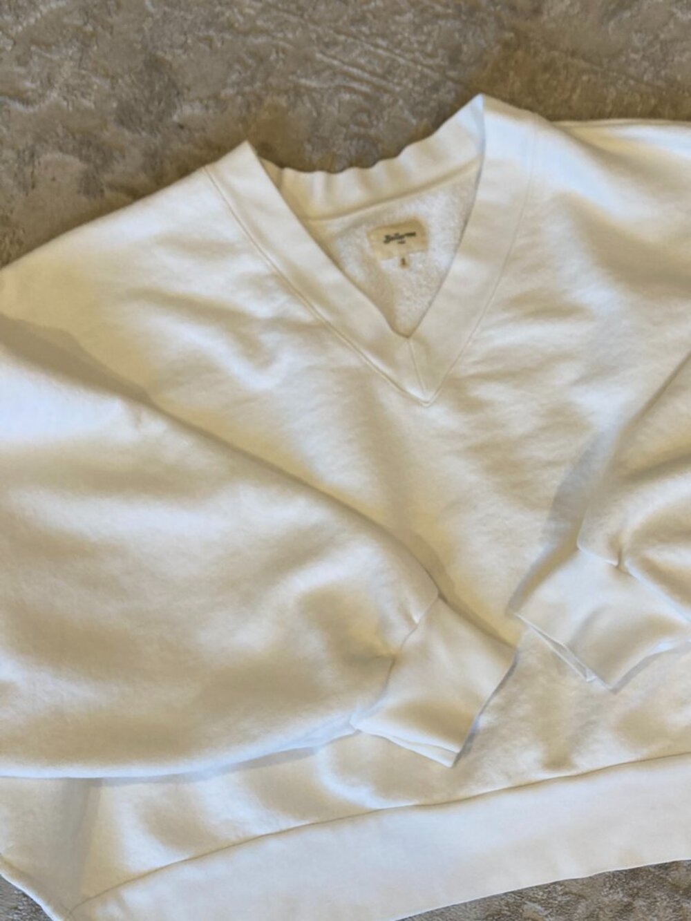 Bellerose - v-neck sweatshirt - cream - M